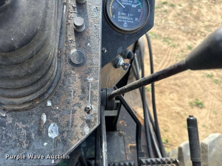 image for item EQ1258 1976 White 2-85 tractor