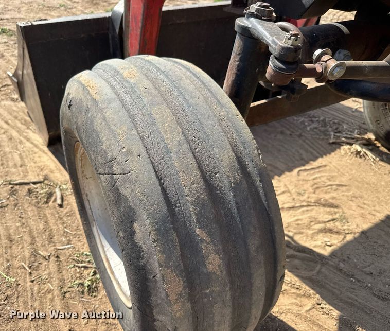 image for item EQ1258 1976 White 2-85 tractor