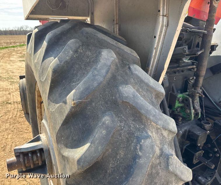 image for item EQ1258 1976 White 2-85 tractor