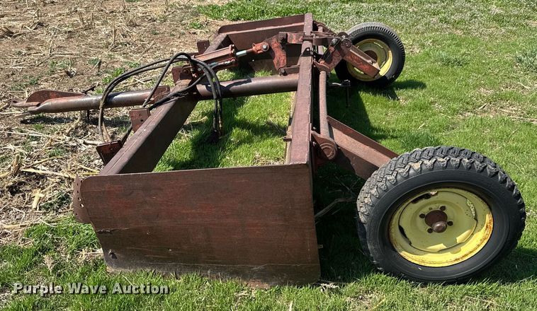 image for item EQ1261 10' W box blade