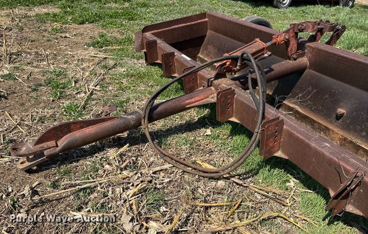 image for item EQ1261 10' W box blade