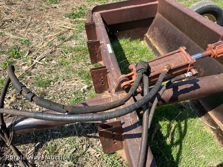 image for item EQ1261 10' W box blade