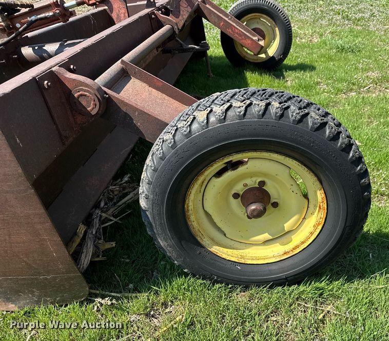 image for item EQ1261 10' W box blade