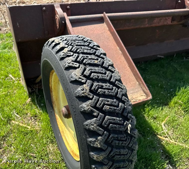 image for item EQ1261 10' W box blade