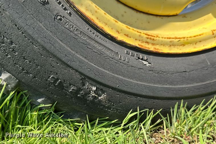 image for item EQ1261 10' W box blade