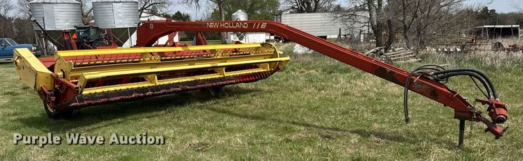image for item EQ1282 1994 New Holland 116 swather / windrower
