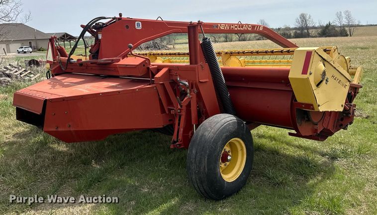 image for item EQ1282 1994 New Holland 116 swather / windrower