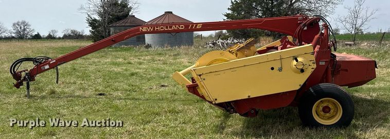 image for item EQ1282 1994 New Holland 116 swather / windrower