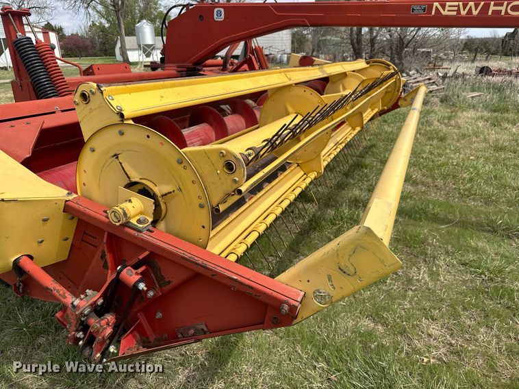 image for item EQ1282 1994 New Holland 116 swather / windrower