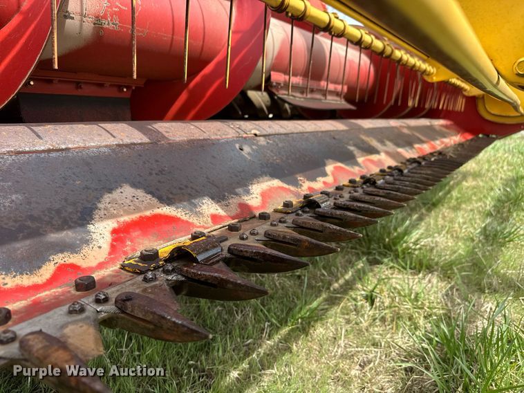 image for item EQ1282 1994 New Holland 116 swather / windrower