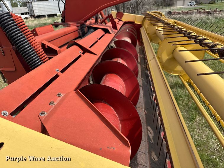 image for item EQ1282 1994 New Holland 116 swather / windrower