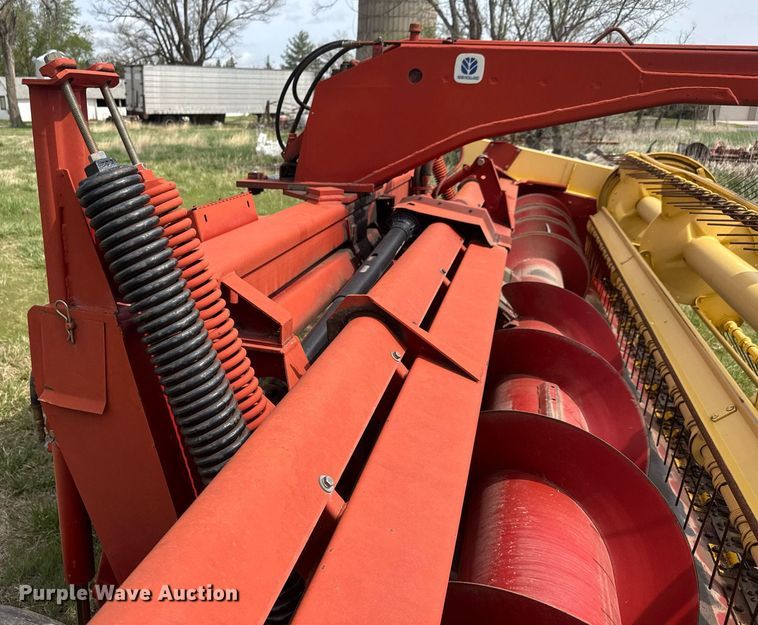 image for item EQ1282 1994 New Holland 116 swather / windrower