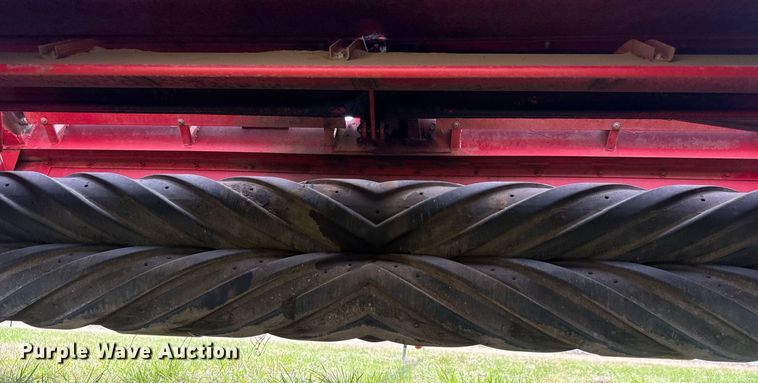 image for item EQ1282 1994 New Holland 116 swather / windrower