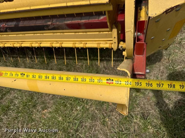 image for item EQ1282 1994 New Holland 116 swather / windrower