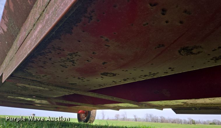 image for item EQ3997 Apache hay bale feeder