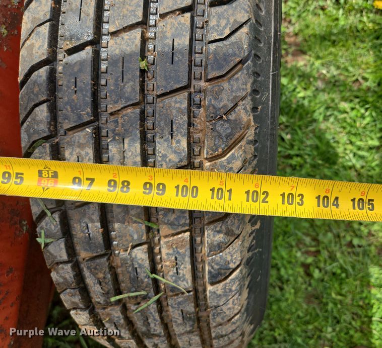 image for item EQ3997 Apache hay bale feeder