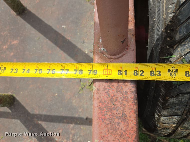 image for item EQ3997 Apache hay bale feeder