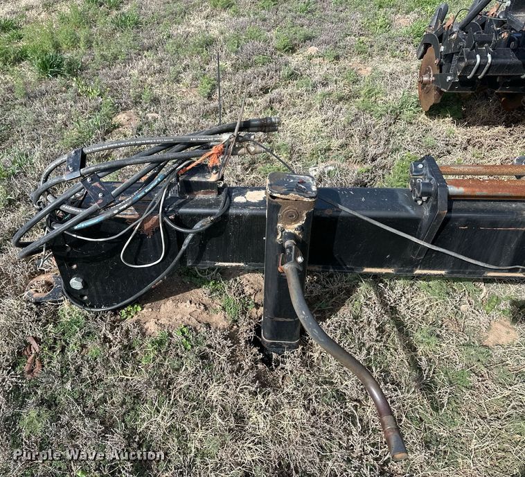 image for item EQ4522 Crustbuster 4745 grain drill