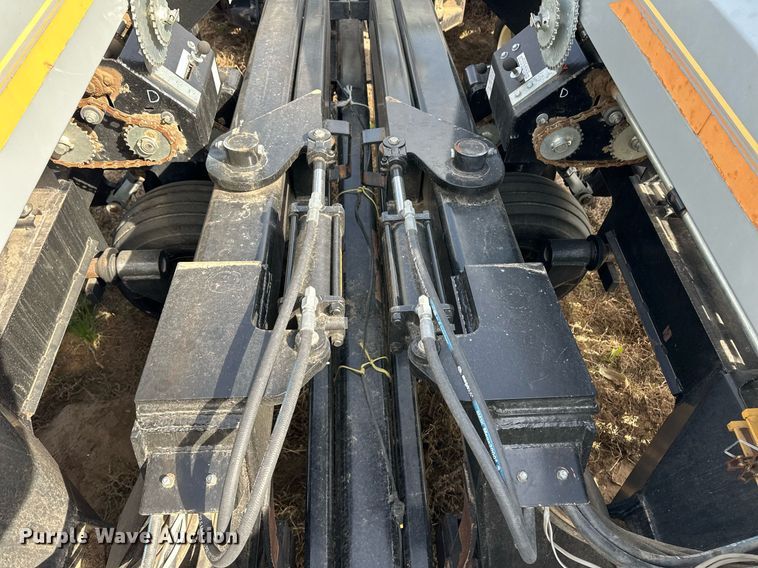 image for item EQ4522 Crustbuster 4745 grain drill