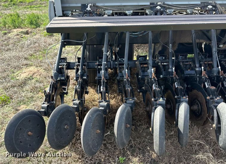 image for item EQ4522 Crustbuster 4745 grain drill