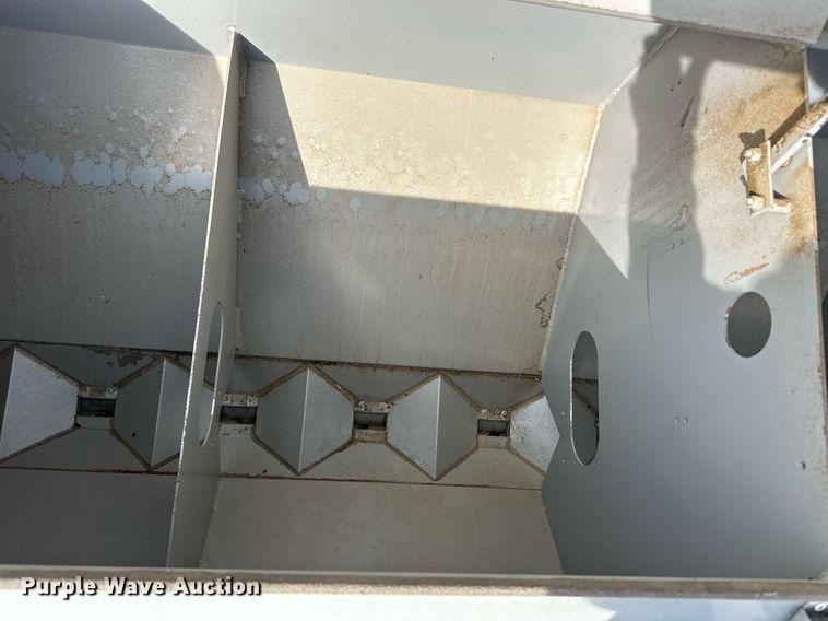 image for item EQ4522 Crustbuster 4745 grain drill