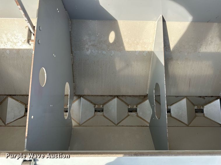 image for item EQ4522 Crustbuster 4745 grain drill