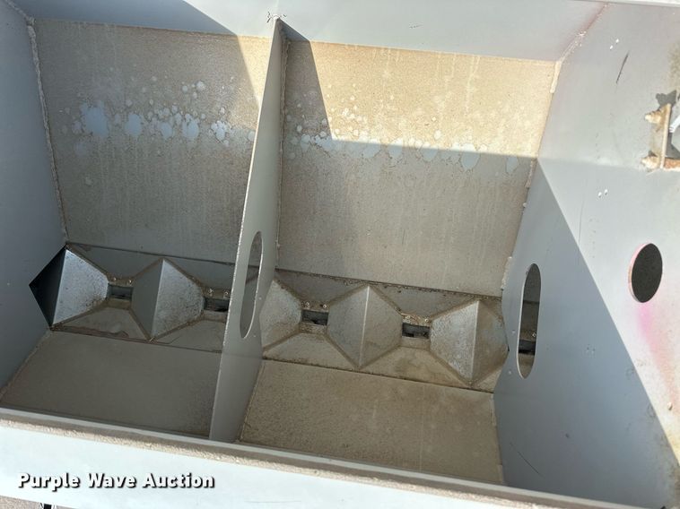 image for item EQ4522 Crustbuster 4745 grain drill