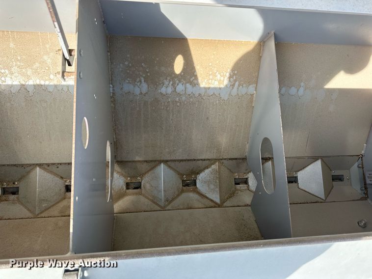 image for item EQ4522 Crustbuster 4745 grain drill