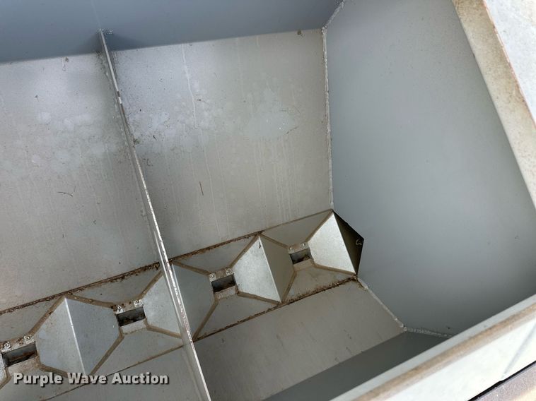 image for item EQ4522 Crustbuster 4745 grain drill