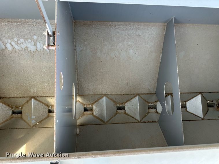 image for item EQ4522 Crustbuster 4745 grain drill