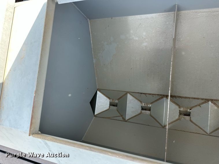 image for item EQ4522 Crustbuster 4745 grain drill