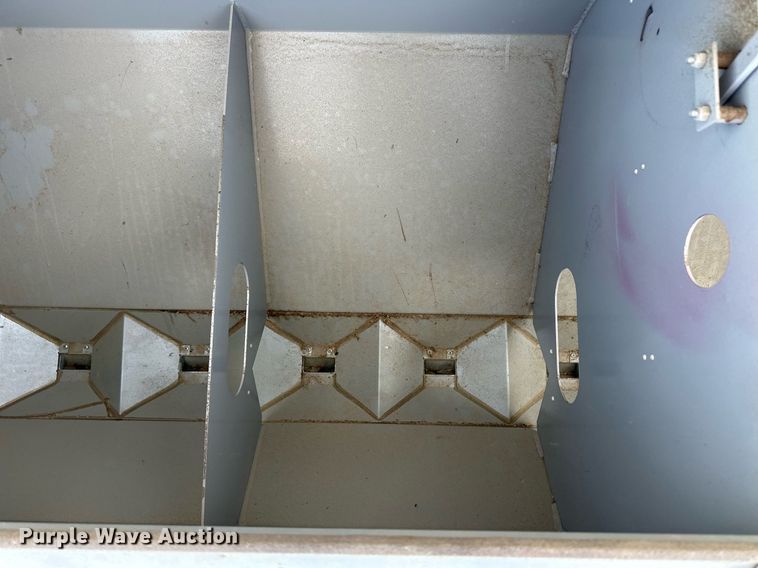 image for item EQ4522 Crustbuster 4745 grain drill