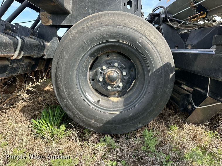 image for item EQ4522 Crustbuster 4745 grain drill