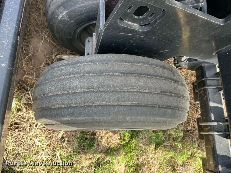 image for item EQ4522 Crustbuster 4745 grain drill