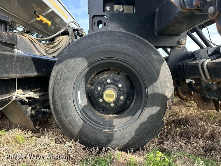 image for item EQ4522 Crustbuster 4745 grain drill