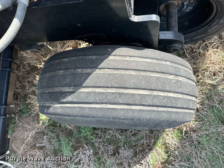 image for item EQ4522 Crustbuster 4745 grain drill