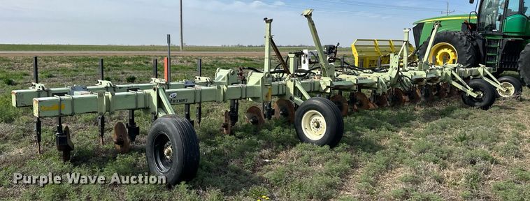 image for item EQ4523 Orthman 613055 row crop cultivator