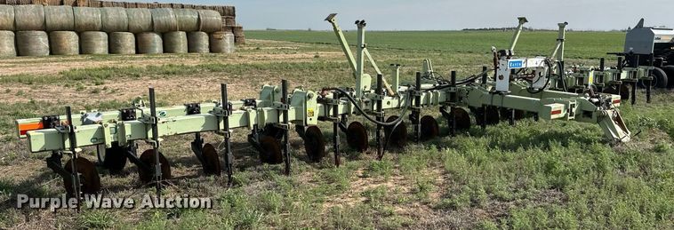 image for item EQ4523 Orthman 613055 row crop cultivator