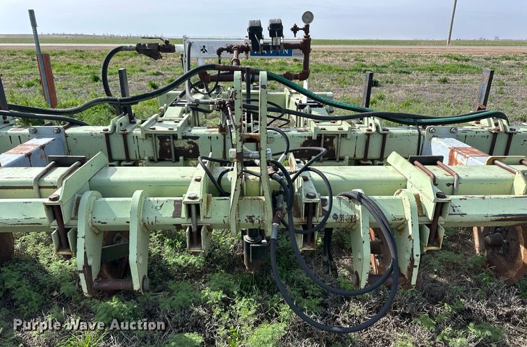 image for item EQ4523 Orthman 613055 row crop cultivator