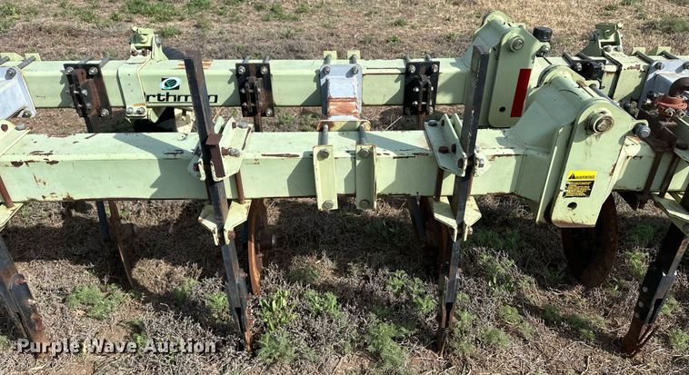 image for item EQ4523 Orthman 613055 row crop cultivator