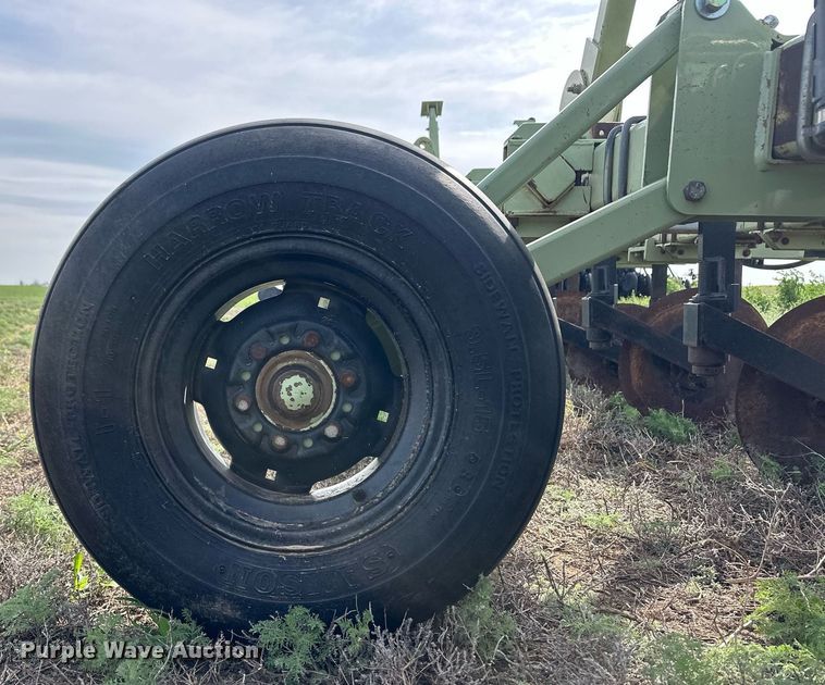 image for item EQ4523 Orthman 613055 row crop cultivator