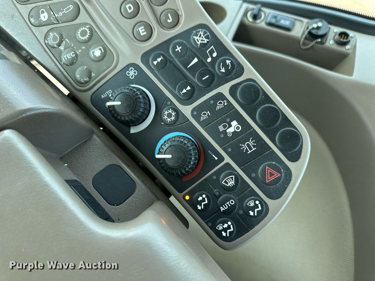 image for item EQ4524 2013 John Deere 9460R 4WD tractor