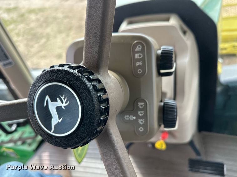 image for item EQ4524 2013 John Deere 9460R 4WD tractor