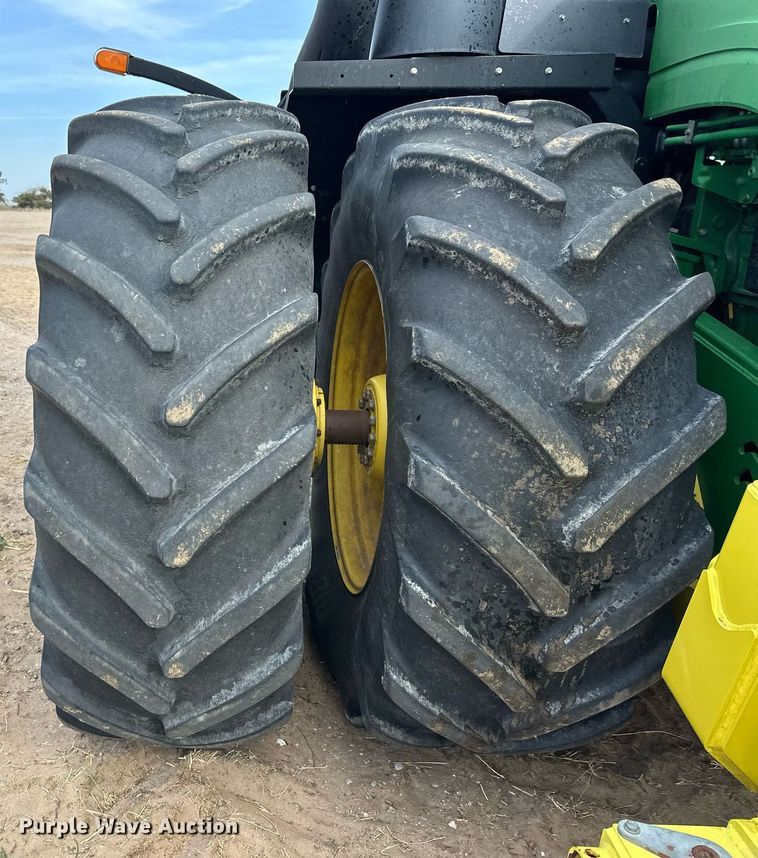 image for item EQ4524 2013 John Deere 9460R 4WD tractor