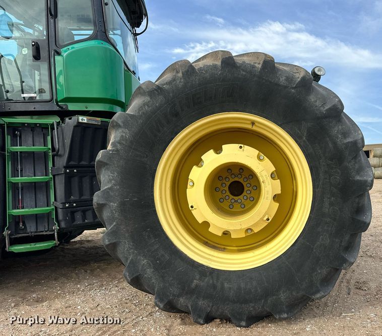 image for item EQ4524 2013 John Deere 9460R 4WD tractor