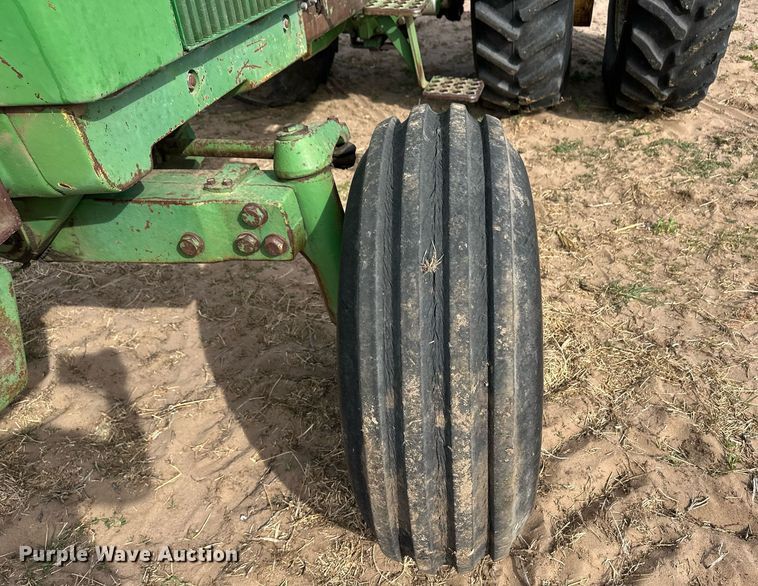 image for item EQ4525 1979 John Deere 4640 tractor