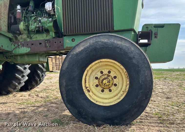 image for item EQ4525 1979 John Deere 4640 tractor