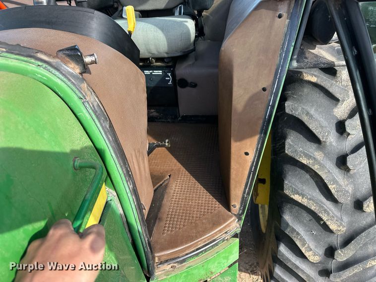 image for item EQ4526 1983 John Deere 4650 tractor