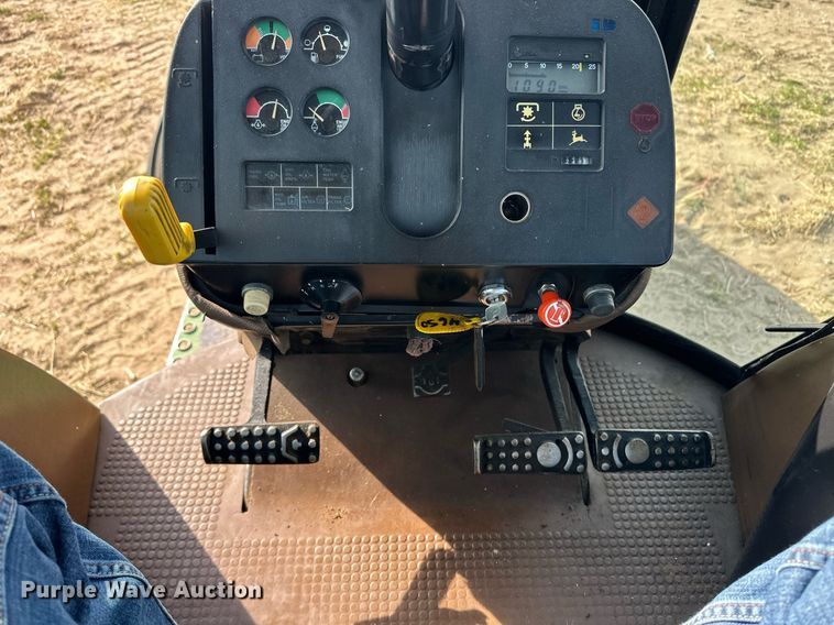 image for item EQ4526 1983 John Deere 4650 tractor