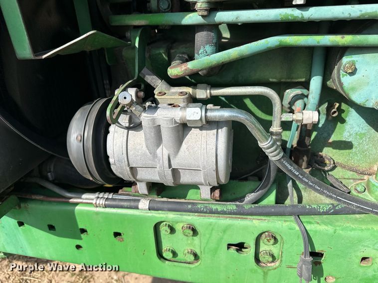 image for item EQ4526 1983 John Deere 4650 tractor